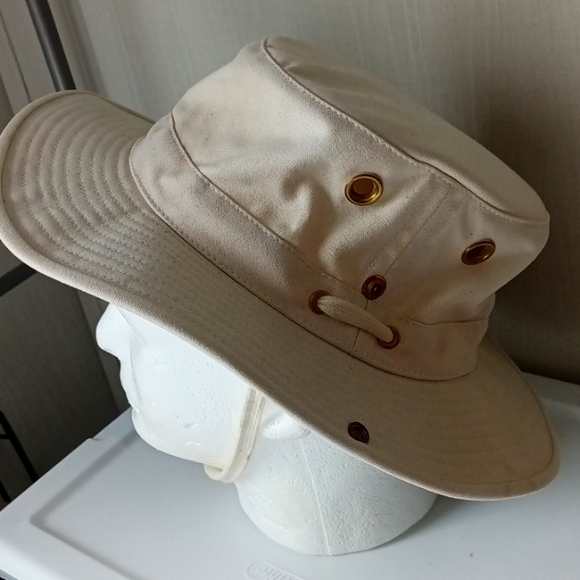 Outback Cotton Sun Khaki Hat by none other than Tilley Endurables - Picture 5 of 9